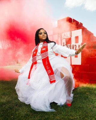 “And as a DELTA WOMAN.. Not much has to be said when you know you’ll be FELT❤️‍🔥.”

Congrats to Miss Delaware State @bralyntia 
.
.
.
.
#1913 #dst1913 #DearDelta #deltabox